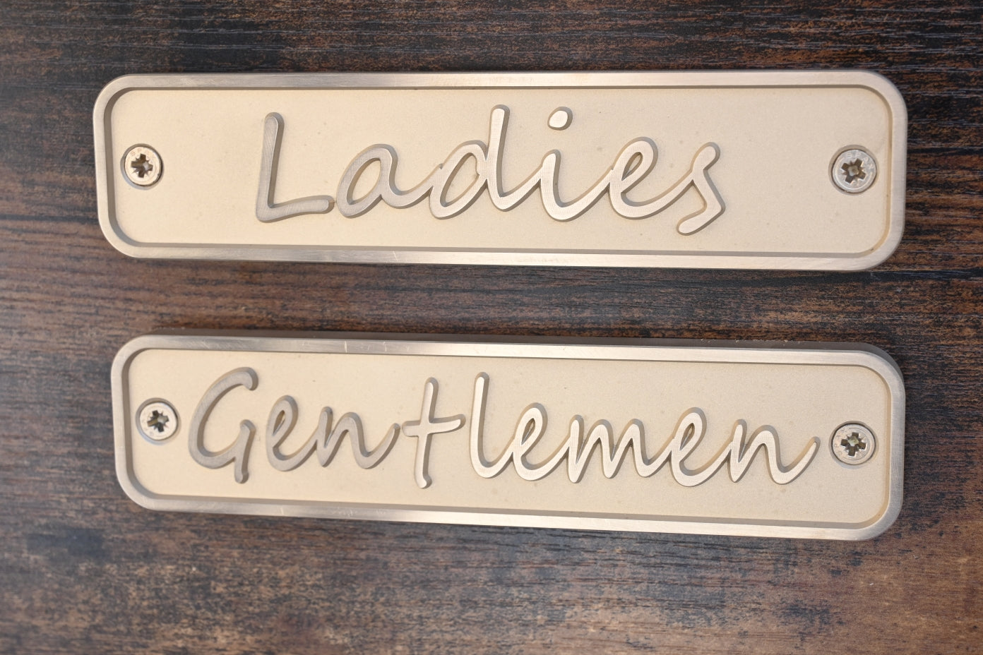 Placa Latón Gentlemen